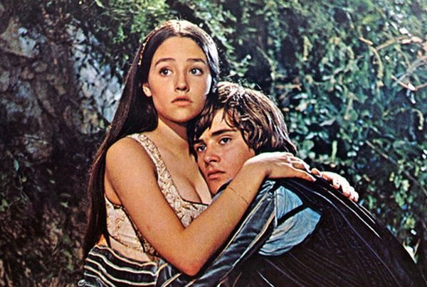 Rómeó és Júlia. Jelenet Zeffirelli alkotásából: Olivia Hussey és Leonard Whiting.