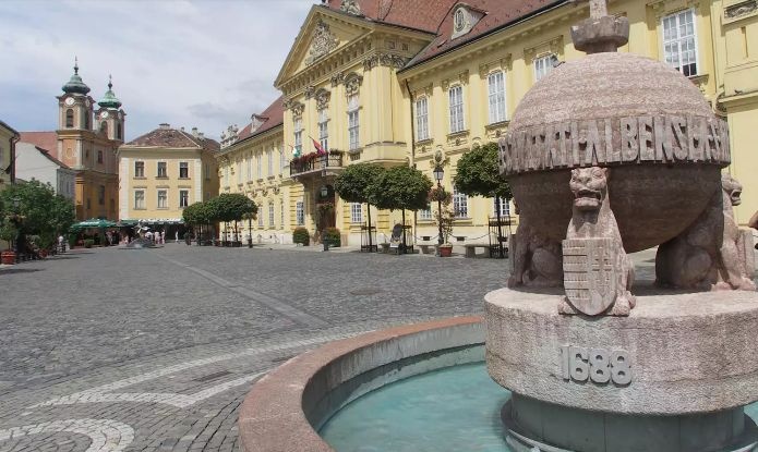 Székesfehérvár, Innenstadt. (Photo: panadea)