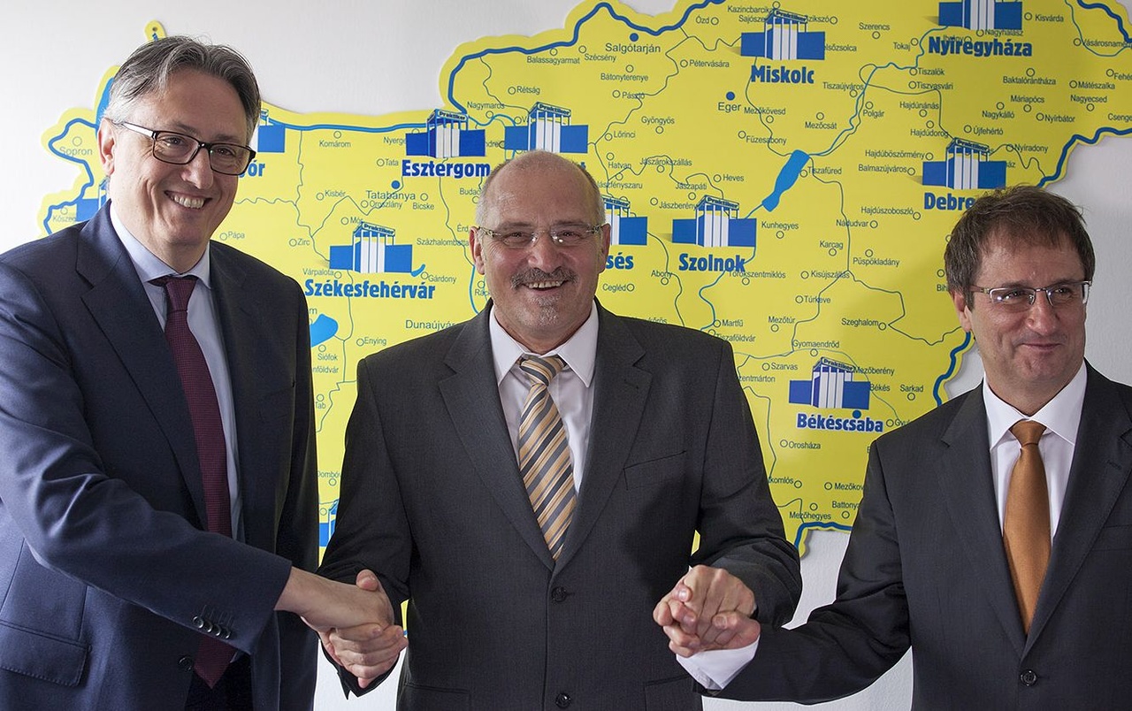 Müllner Zsolt, a Wallis Asset Management Zrt. vezérigazgatója, Karl-Heinz Keth, a Praktiker Kft. ügyvezető igazgatója, Veres Tibor, a Wallis Asset Management Zrt. elnöke.