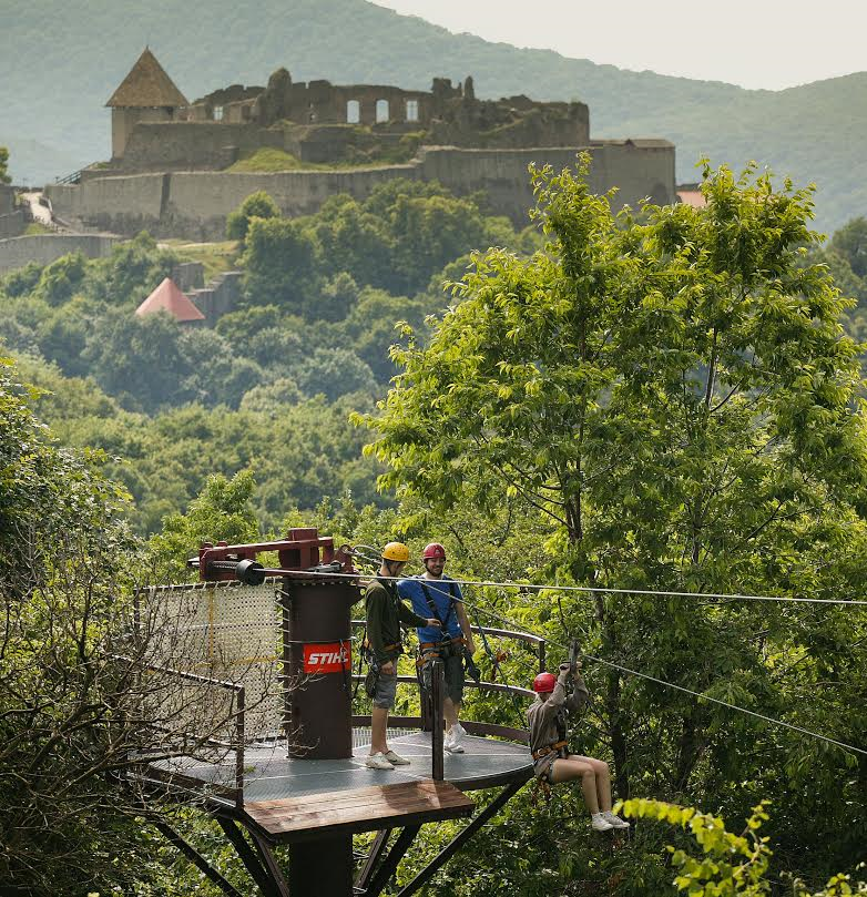 Ugrásra készen a canopy szerelmesei.