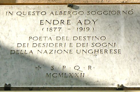 Ady római emléktáblája.