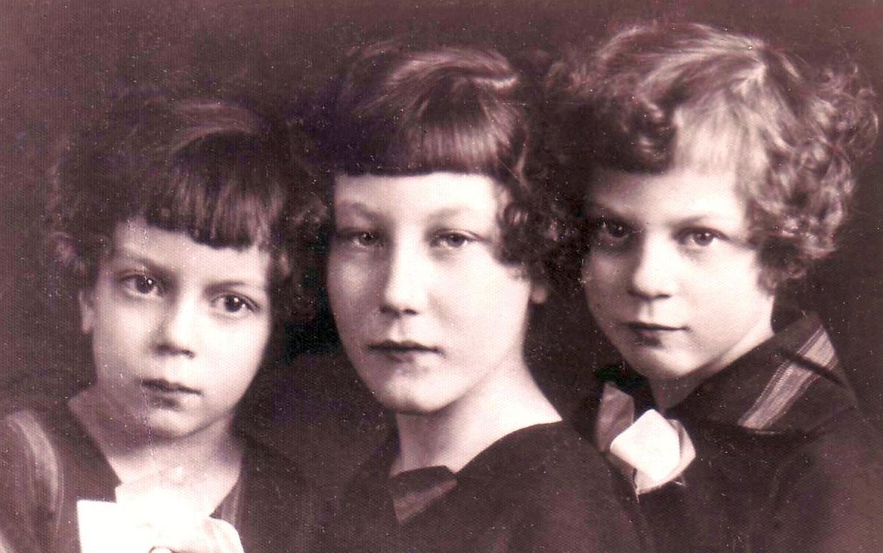 A korompay lányok: Márta, Ilona és Elzbieta.