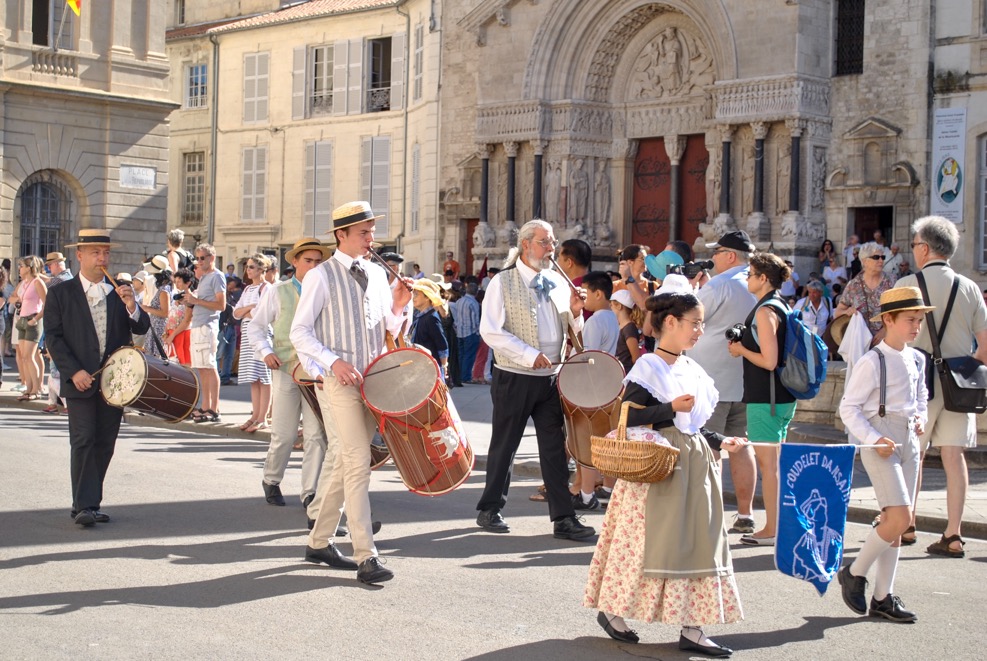 Arles - Kosztümös felvonulás