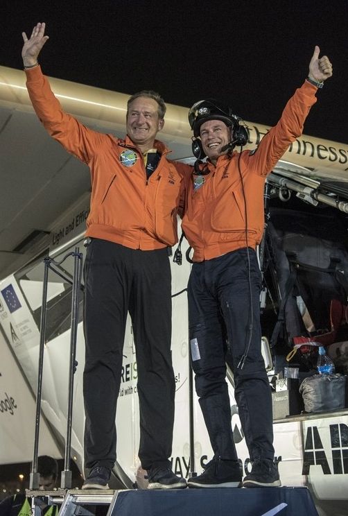 A két pilóta: André Borschberg és Bertrand Piccard.