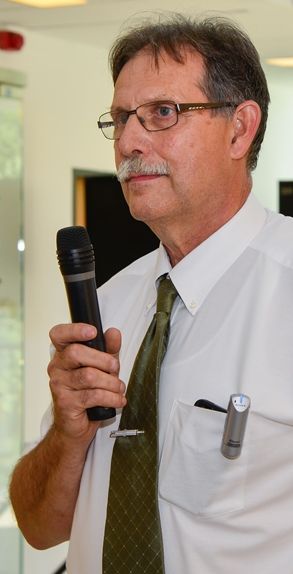 Dr. Kutor László.