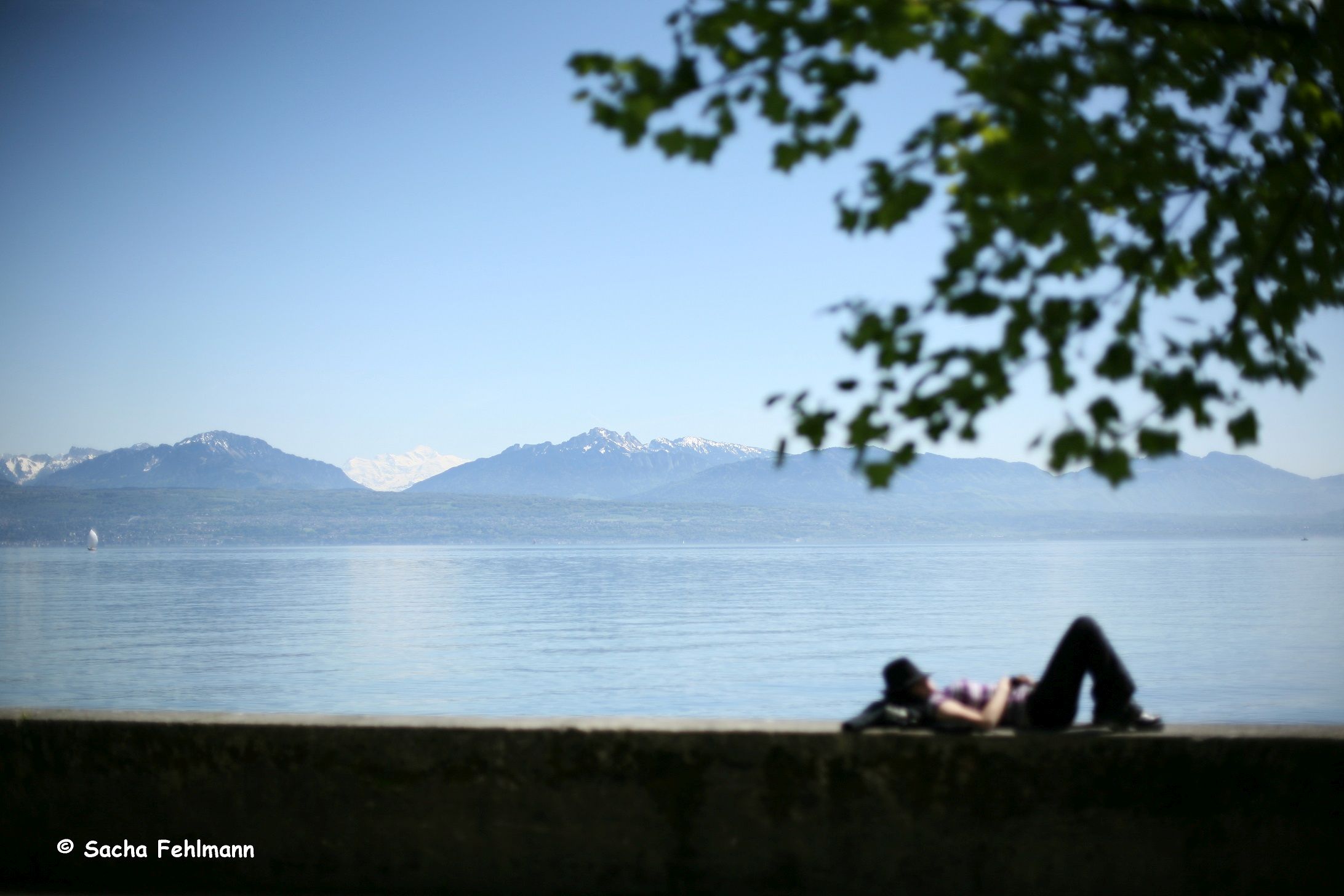 Morges parti sétányáról bámulatos kilátás nyílik a Mont Blanc-ra.
