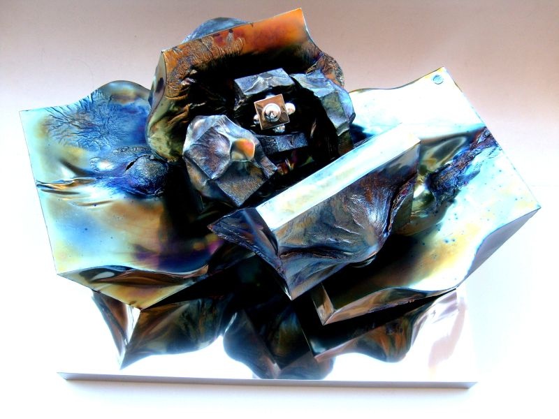 ’KÖRÜLÖTTÜNK’ – Kunstgewerbe und Design im Nationalen Salon