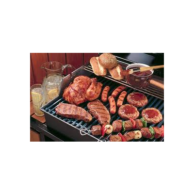 Fröccs- és barbecue-fesztivál a budai Duna-parton