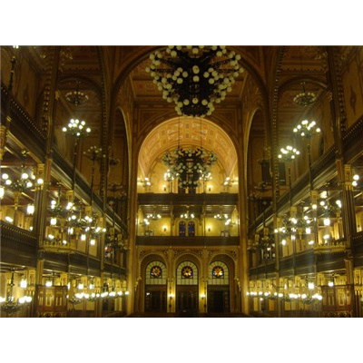 Geschichte der Synagogen in Ungarn – „Mesélő zsinagógák“