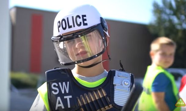 Diákok tízezreit várják a biztonság hete rendezvényeire