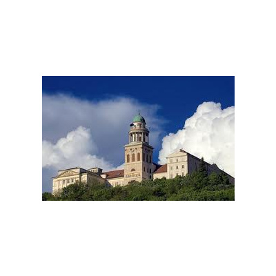 Szent Márton Borrend Pannonhalmán – tagavatás a nemzeti ünnepen