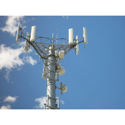 Negyvennégymilliárdot ért a licitálóknak a 900 MHz-es frekvenciasáv – állami lesz a negyedik mobilcég
