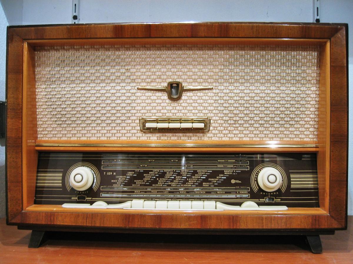 Újra megszólalhat a Szabad Európa Rádió magyar adása?