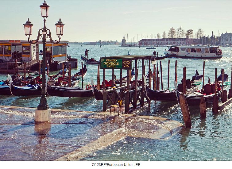 Éghajlat-változási vészhelyzetet hirdetett az Európai Parlament