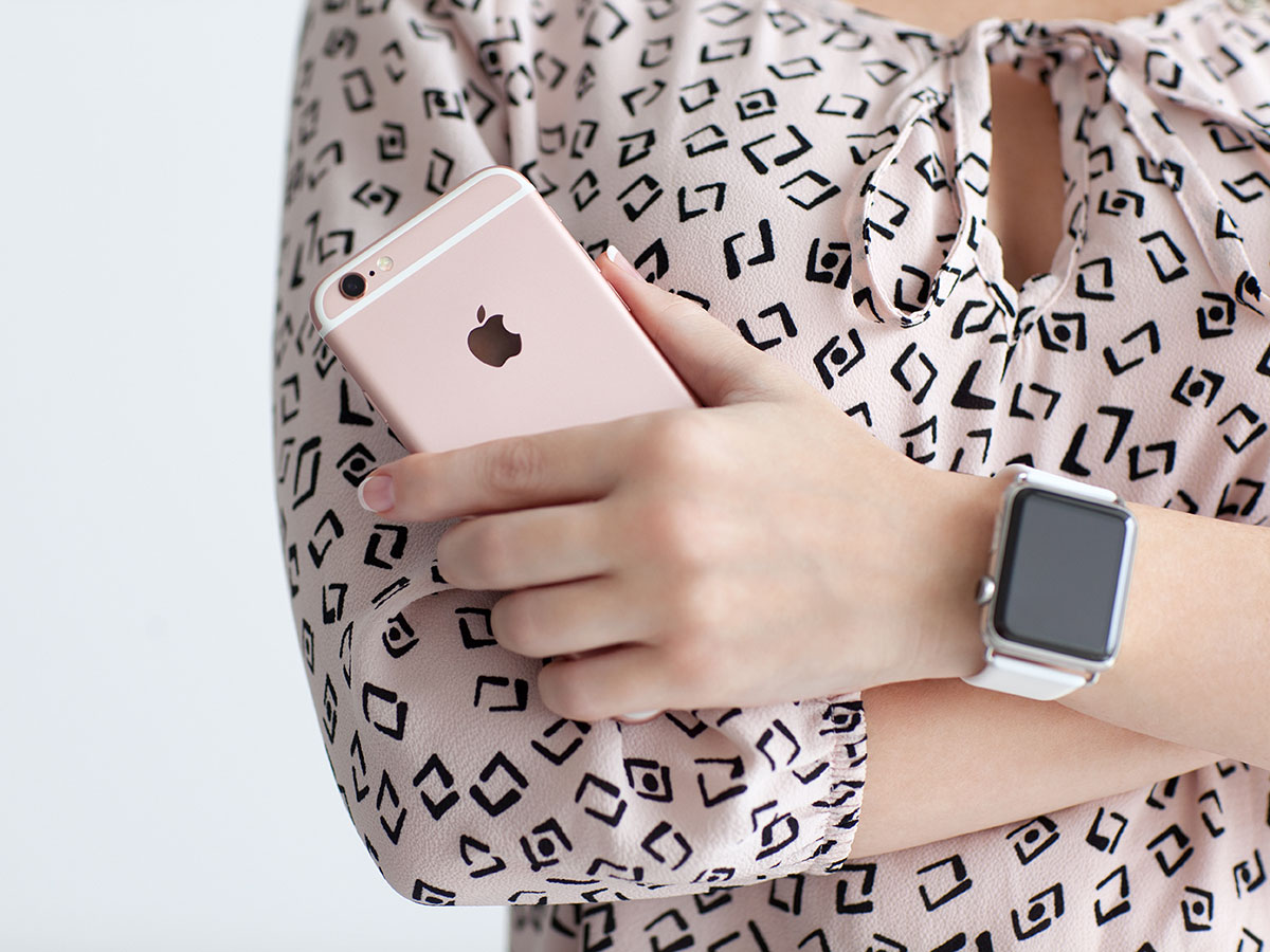 Almába harap: beletörhet a foga