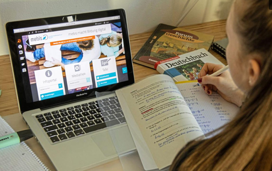 Mi lesz a digitális órákról kiszorulókkal?