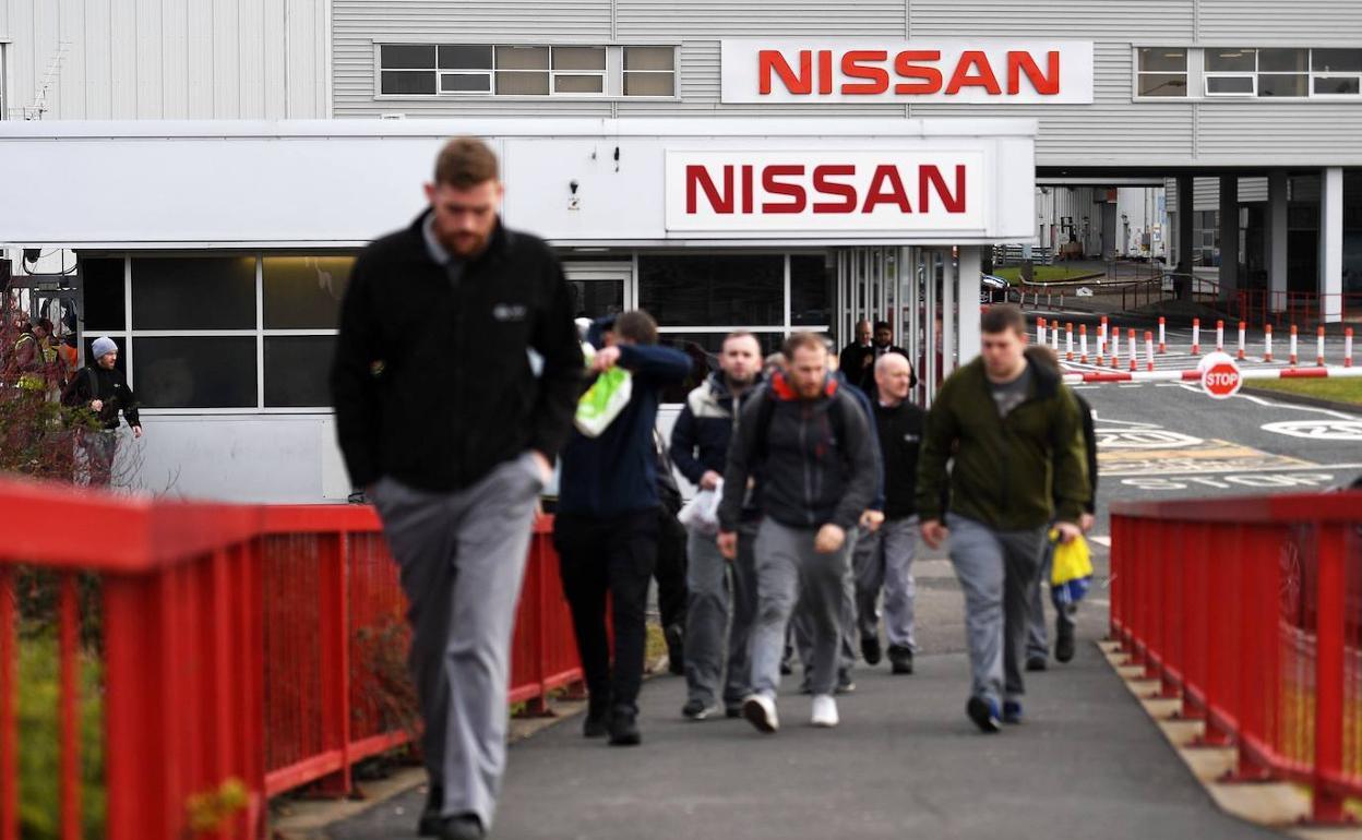 Bezárja barcelonai gyárait a Nissan