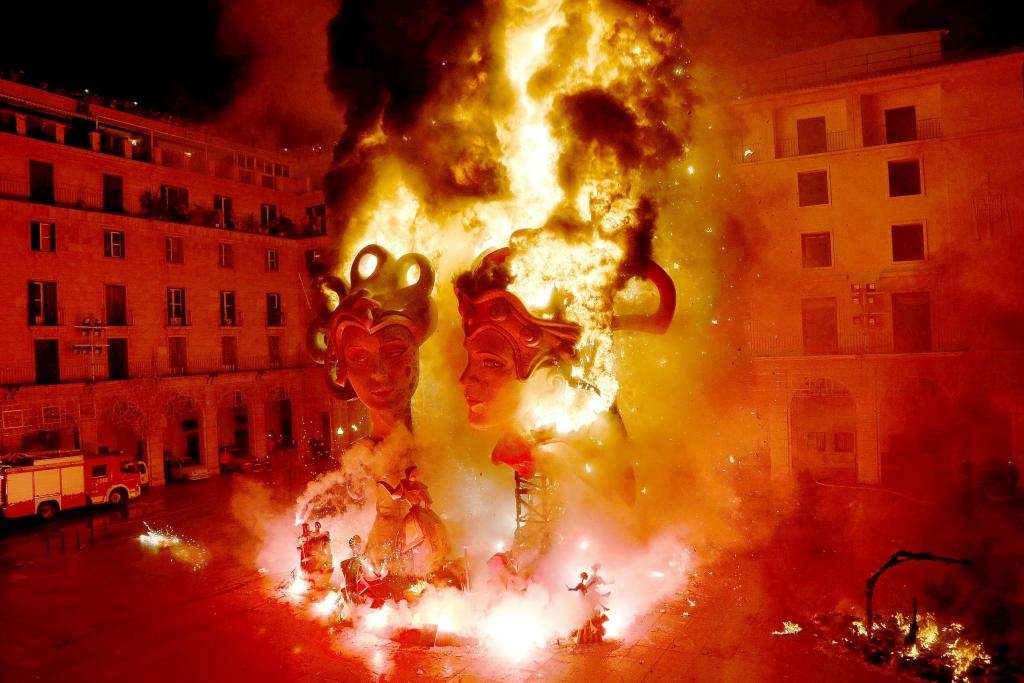 aquienalicante.jpg