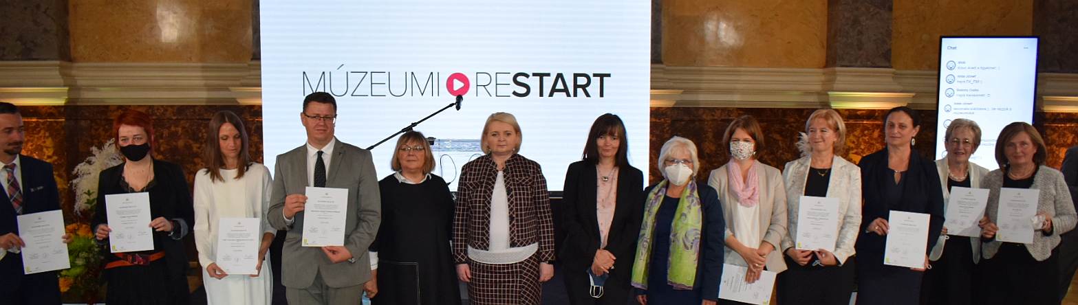 Múzeumok majálisa októberben