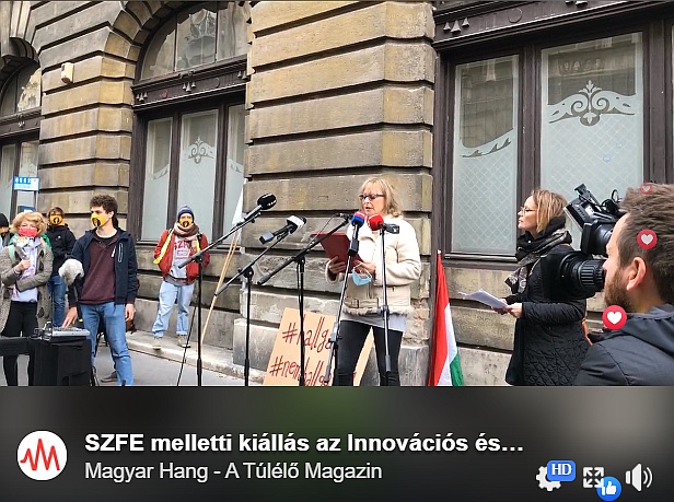 Felolvasás: neves művészek a névtelen percemberek hatalmával szemben