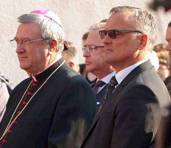 A miniszter elmagyarázta Veres püspöknek, hogy hol a helye