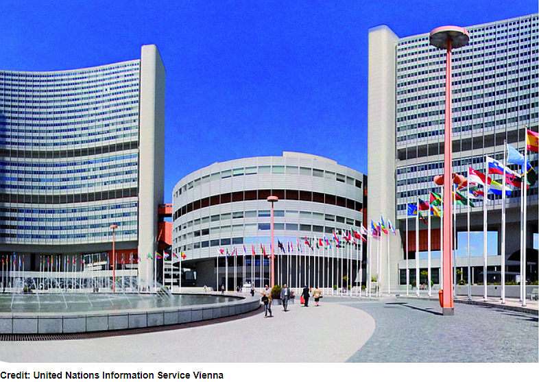 Az újságíró archívumából – az államszerződéstől az ENSZ-városig