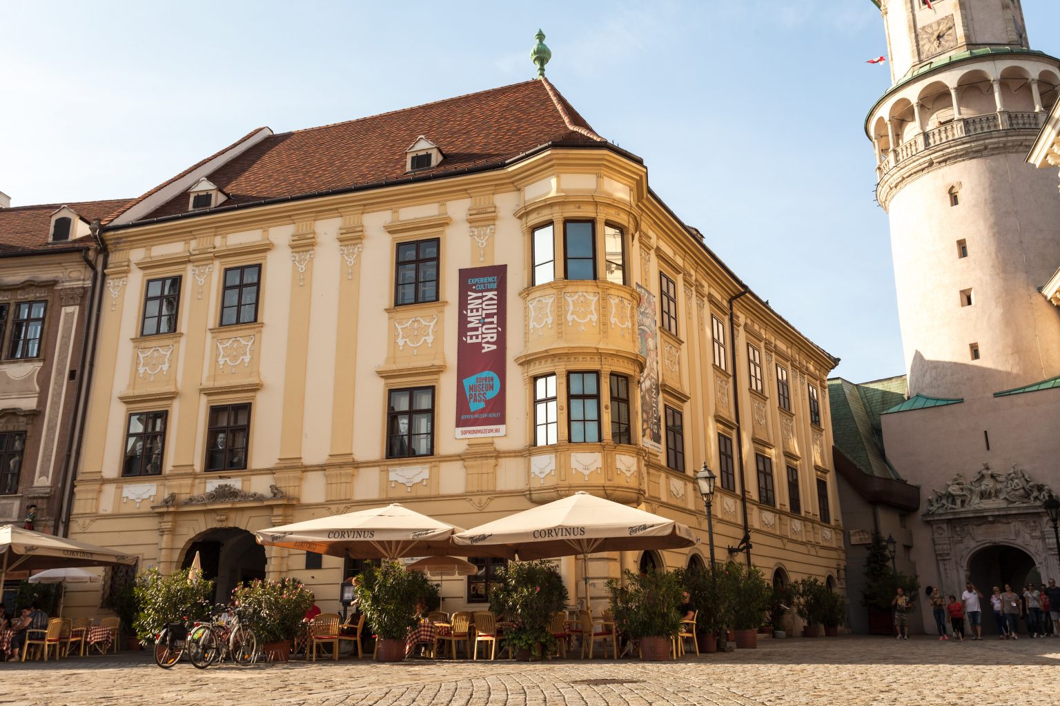 Négyezermillió forinttól esnek el a szállodák húsvétkor