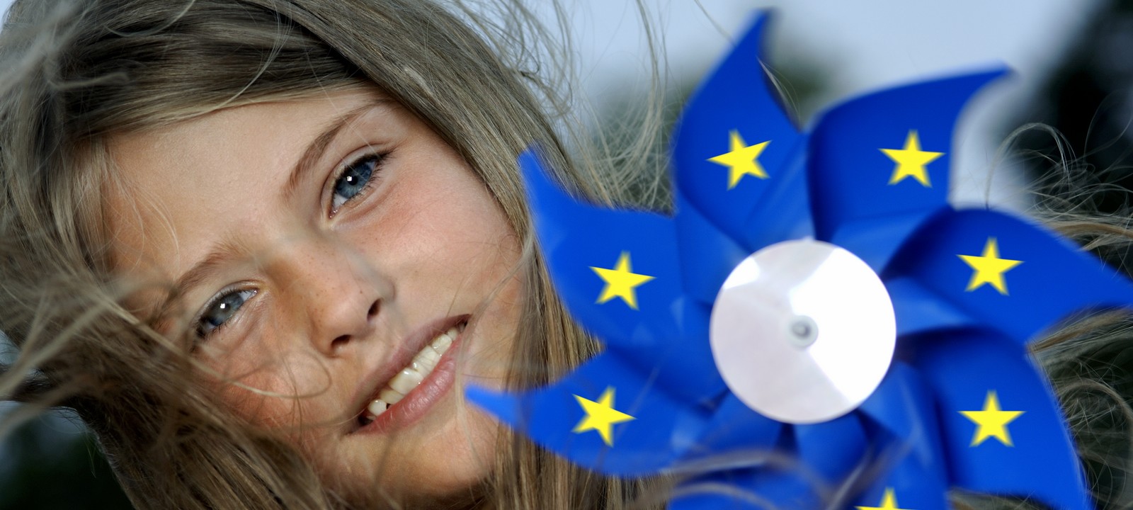 Megújult az Europe Direct hálózat: 17 helyen tájékoztatják a magyar  lakosságot