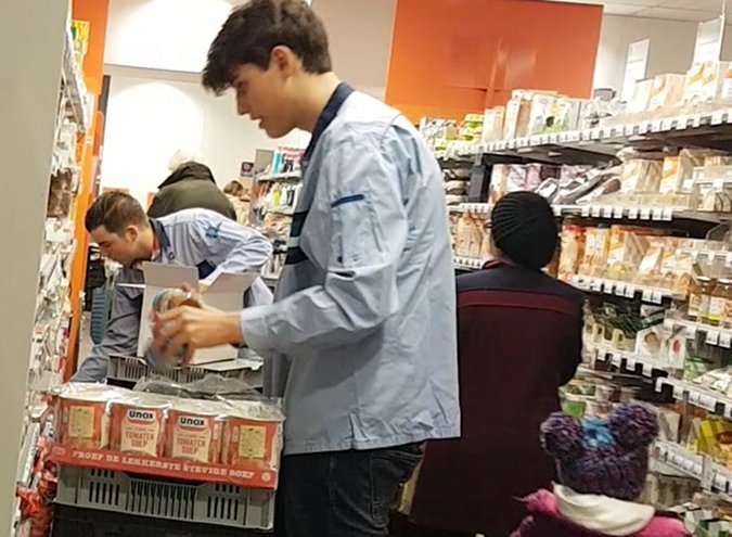 Várja az Auchan a középiskolásokat nyári gyakorlatra