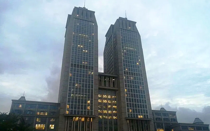 Megölte a matematika-professzor a párttitkárt a sanghaji Fudan egyetemen