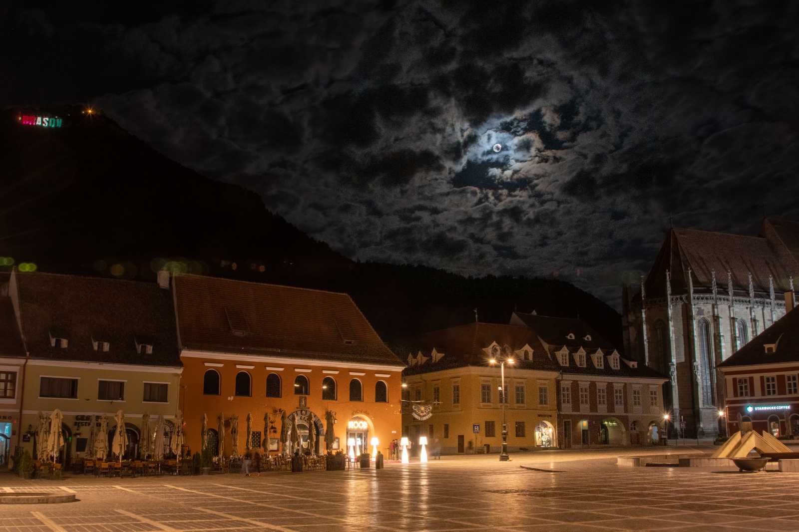 Magyar nemzeti színek Brassóban