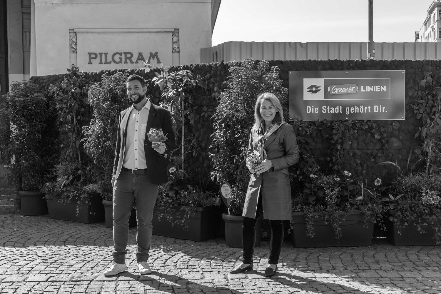 Életrevaló ötlet: zöldfallá változtatták a metróépítés kerítését Bécsben