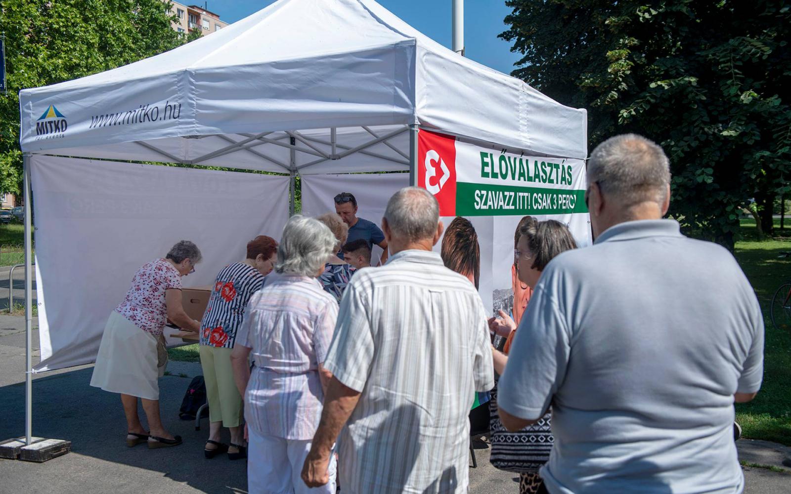 A példátlan támadás ellenére hétfőn folytatódik az előválasztás