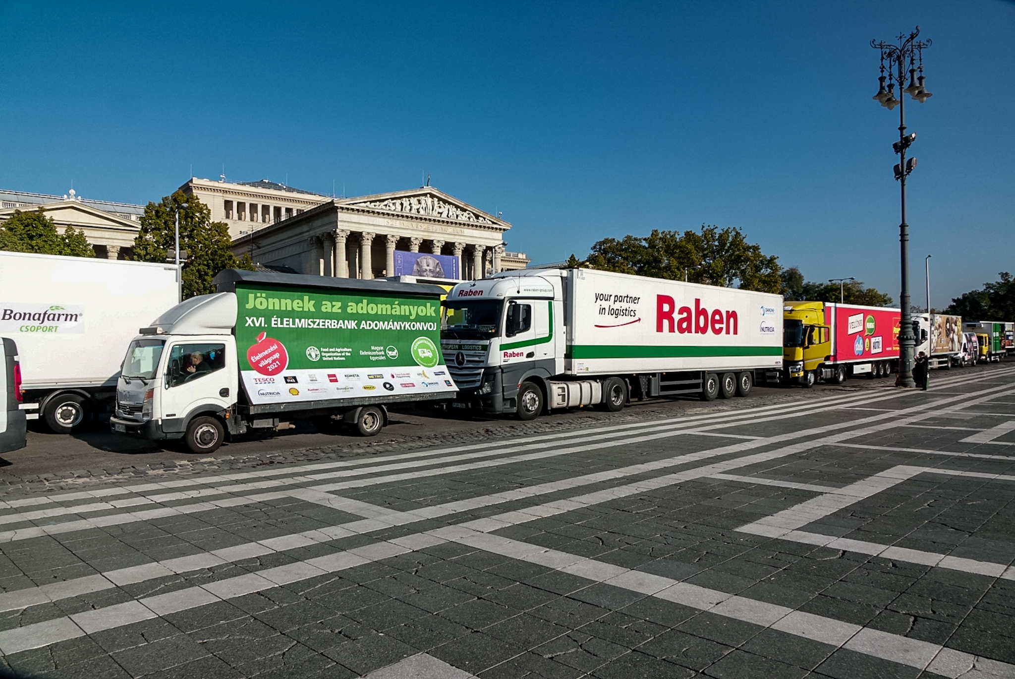 Kidobott élelmiszer-fölösleg – és éheznek honpolgáraink meg az emberiség jórésze