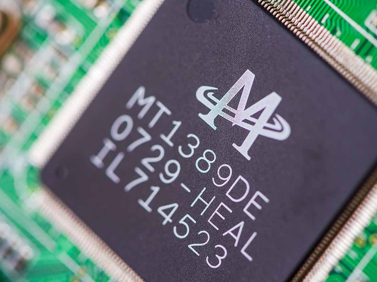 Chiphiba miatt akár lehallgathatók az androidos telefonok