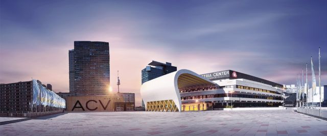 Az újságíró archívumából – kongresszusi központ 1 schillingért