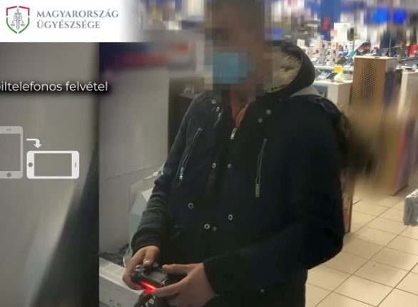 Játékkonzolra hajtott a csokis tolvaj