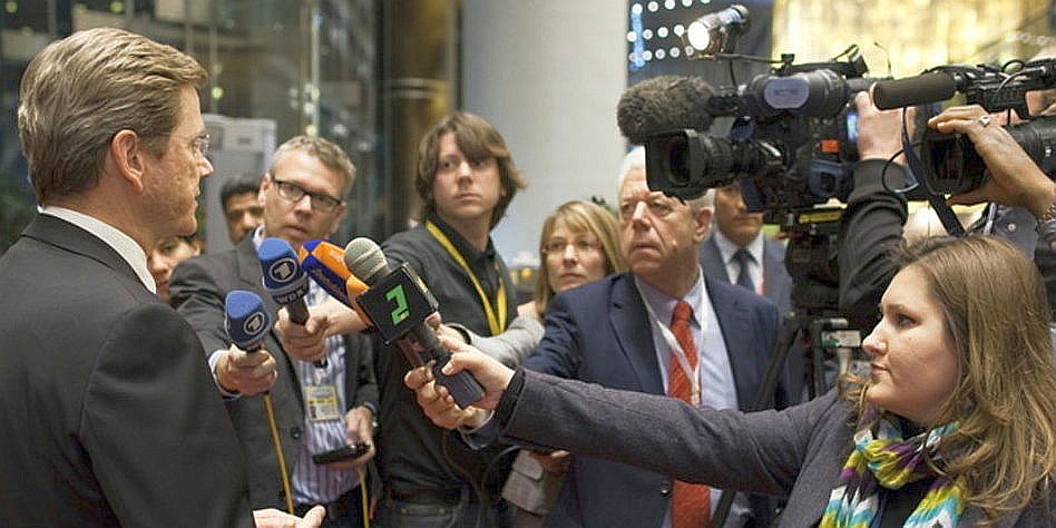 Rossz időkre emlékeztet a magyar újságírók megfigyelése