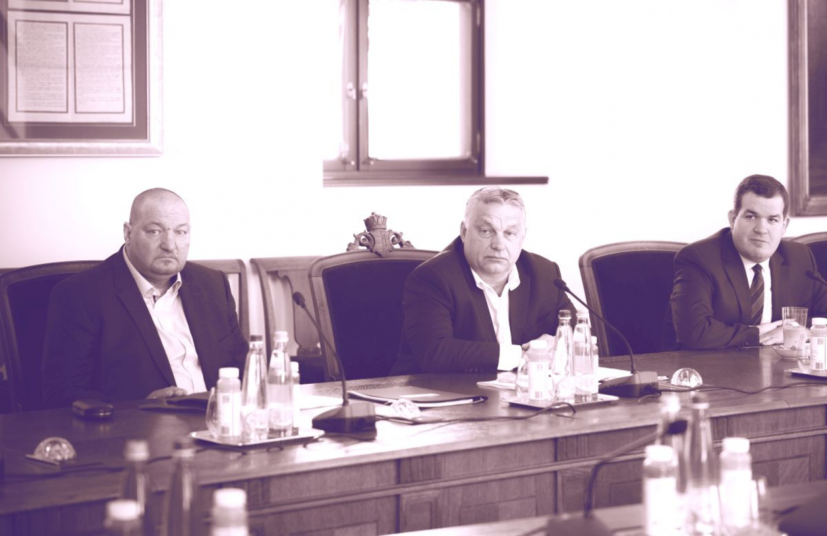 Kapkodás, csapkodás, kínos és kényszeredett hazudozás