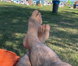 Az agrárminiszter szőrös lába