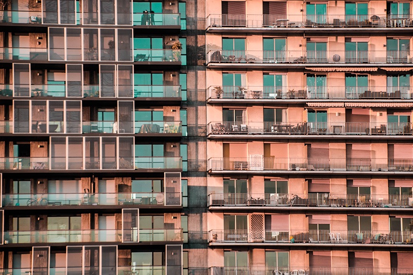 Ingatlanpiaci legek: a 272 éves budai lakástól a 10 négyzetméteres „minimini” garzonig