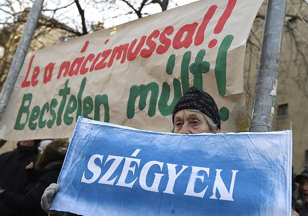 Balegyenes és jobbhorog