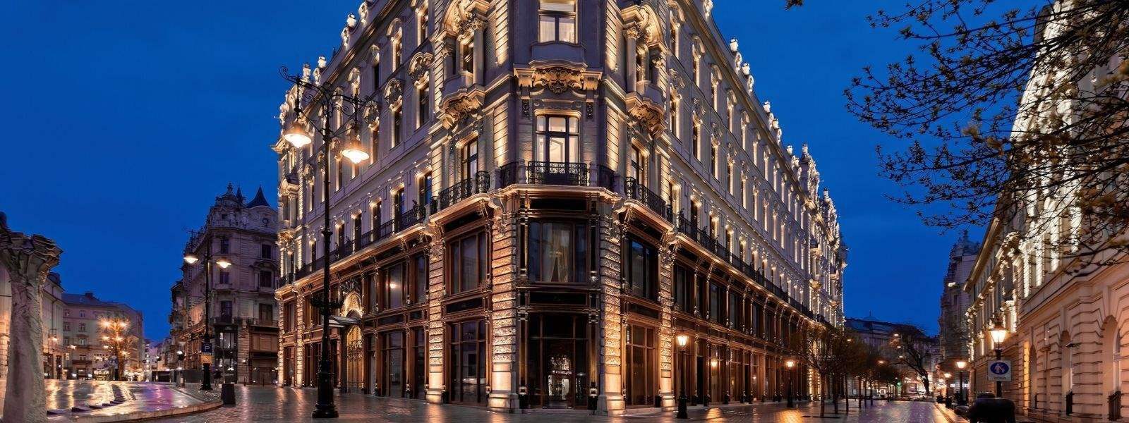 Ez ám a kabaré!  – Látványos revüműsorok a pesti Matild-palotában