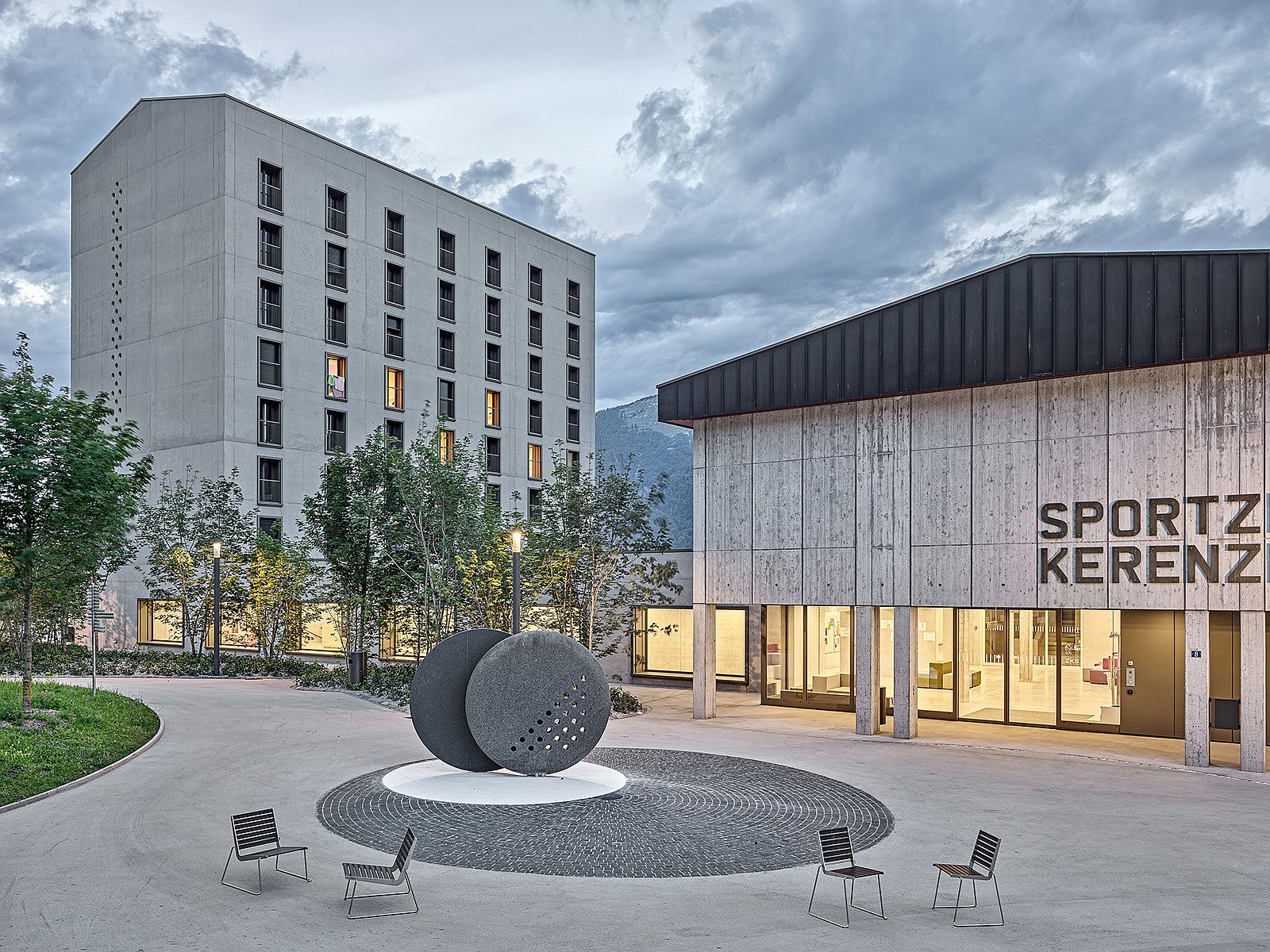 „Kőbe zárt zene” – a svájci Sportzentrum Kerenzerberg