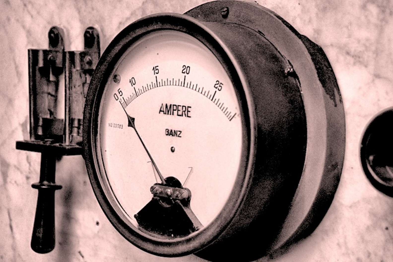 Áramütés a Kossuth téren