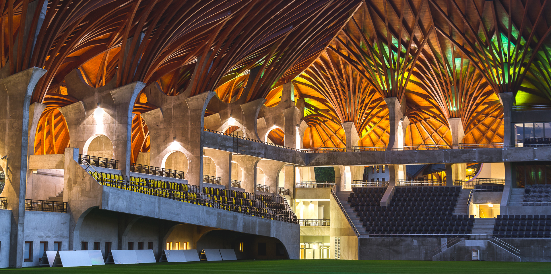 A felcsúti „Orbán-akadémiának” juttatott 115 000 millióból tíz kórházban lehetett volna javítani a körülményeket