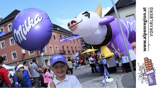 Az újságíró archívumából – a lila Milka-tehén másoknak tejelt