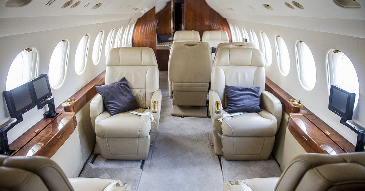 Holland különgép magyar ecsettel