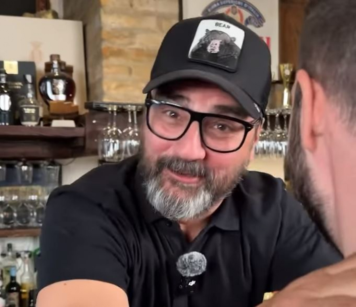 Szakadék előtt kávészünet