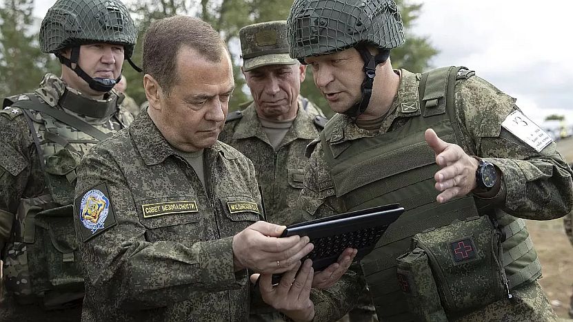 Szó sem lehet tűzszünetről, Medvegyev szerint a cél Ukrajna teljes elfoglalása